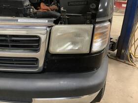 114-00244l Driver Left Headlight Fits 95-97 Dodge 1500 Van 349857