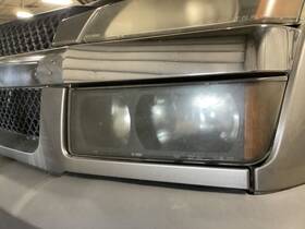 114-00682l Driver Headlight With Lower Body Cladding Fits 02-05 Avalanche 1500 329452