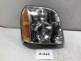 114-00975r 2007 2014 Gmc Yukon Xl 1500 Slt Front Right Side Headlight Headlamp Oem