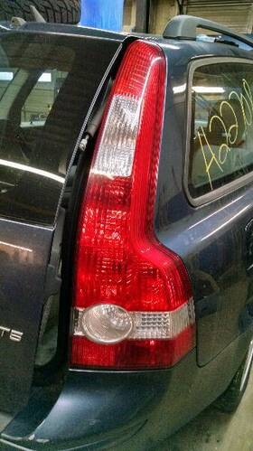 166-59876r Passenger Right Tail Light Fits 05-07 Volvo 50 Series 385650