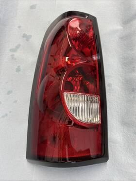 Gm277-b100l Acdelco Chevy Silverado Taillight Driver Side 2000-2007