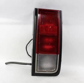 166-02221r American Motors Right Passenger Tail Light Quarter Panel Mounted 2005-2009 Hummer H2 Oem #26425