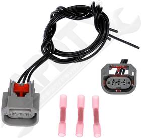 136823 Apdty 3 Wire Pigtail - Watertight Male Connector With Female Terminals