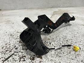 Audi 114-12906r 2025 Q7 Passenger Right Side Headlight Mounted Bracket Only Oem