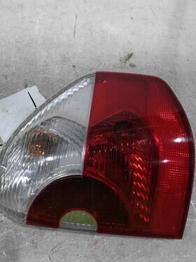 166-59706r Bmw Passenger Tail Light Quarter Mounted Fits 04-06 X3 389059