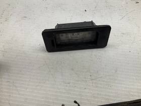 175.bm1s15 Bmw 13-18 320i Rear Left License Number Plate Light T