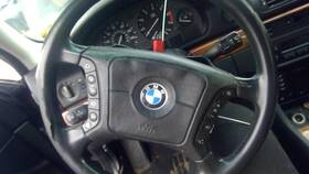 176.bm1q98 Bmw 540i 1998 High Mounted Stop Light 1115685