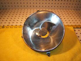 Bosch /mercedes 301 854 002 W114 W115 Euro Headlight Only R Or L Inner Reflector Oem 1 Holder