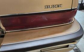 166-01454ar Buick Roadmaster 1992-1993 Right Tail Light 1736503
