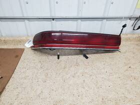 166-01454bl Buick Driver Left Tail Light Sedan Fits 94-96 Roadmaster