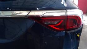 166-12171br Buick Passenger Tail Light Lid Mounted Red Lens Fits 22-23 Enclave 2877712