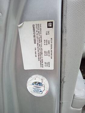 176.gm4j06 Buick Lucerne 2006 High Mounted Stop Light 1755742 176.gm4j06 Buick Lucerne 2006 High Mounted Stop Light 1755742