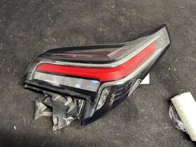 Cadillac 166-11517al Driver Left Tail Light Darkened Lens Opt C73 Fits 20-25 Ct4 1913800