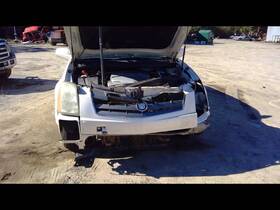 176.gm6q04 Cadillac Srx 2004 High Mounted Stop Light 1095886
