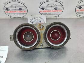 166-00089br Chevrolet 1970-73 Camaro Passenger Tail Light Assembly Rh Broken Tab - Oem 166-00089br Chevrolet 1970-73 Camaro Passenger Tail Light Assembly Rh Broken Tab - Oem