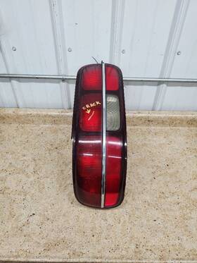 Chevrolet 166-01433al Driver Left Tail Light Sedan Fits 91-92 Caprice 296889