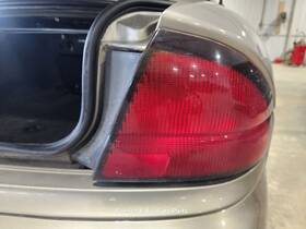 Chevrolet 166-02532r Passenger Right Tail Light Quarter Panel Mounted Fits 97-99 Monte Carlo 1362419