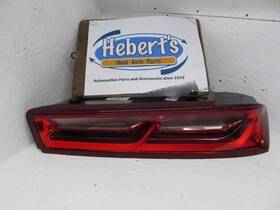 166-02806r Chevrolet Tail Light Passenger Right On Quarter Panel Fits 16-17 Camaro 786774 166-02806r Chevrolet Tail Light Passenger Right On Quarter Panel Fits 16-17 Camaro 786774