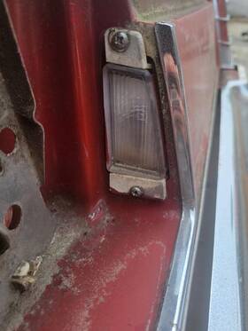 5012548aa Chevrolet 1973-77 License Plate Lights
