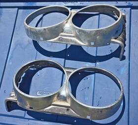 630-00586l Chevrolet Pair Of Headlight Doors Grille Piece 1966 Chevelle Loc-145sw