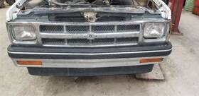 166-01083ar Chevrolet Truck Passenger Right Tail Light With Trim Black Fits 82-93 S10/s15/sonoma 115016