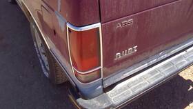 Chevrolet Truck 166-01110al Driver Left Tail Light Chrome Bezel Fits 83-94 Blazer S10/jimmy S15 401076
