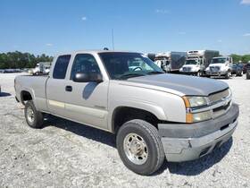 176.gm8n04 Chevrolet Truck Silvrdo25 2004 High Mounted Stop Light 7232703