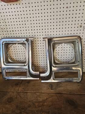 630-00841l Chevrolet Truck Oem Headlight Bezel 79-80 Chevy Gmc Jimmy Blazer. Used Parts