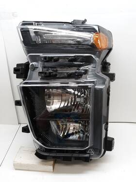 87818245 Chevrolet Truck 20-23 Silverado 2500 Pickup Driver Left Headlight Halogen
