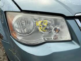 114-01110ar Chrysler Town And Country 2008 Passenger Headlight Halogen 773219