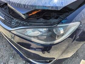 114-02986l Chrysler Driver Headlight Hid Chrome Upper Trim Fits 17-20 Pacifica 4054422