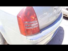 166-02200bl Chrysler Driver Left Tail Light C Model Fits 05-07 300