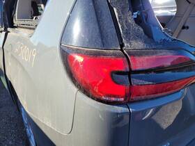 166-10331l Chrysler Driver Left Tail Light Quarter Panel Mounted Fits 21-23 Pacifica 1270175