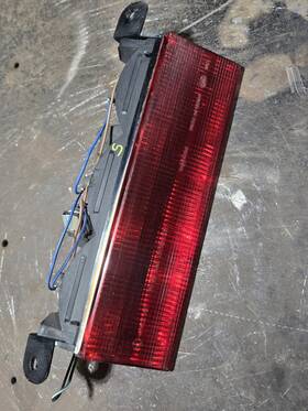 176.ch1507 Chrysler 06-10 Pt Cruiser High Mount Third 3rd Brake Lamp Stop Light 176.ch1507 Chrysler 06-10 Pt Cruiser High Mount Third 3rd Brake Lamp Stop Light