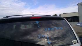176.ch1610 Chrysler Town Coun 2010 High Mounted Stop Light 5164973