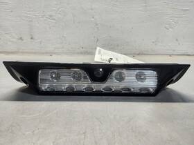 176-00938 Dodge 14 15 16 17 18 Ram Pickup 2500 Center High Mounted Stop Lamp Oem