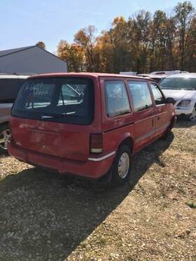 166-01427br Dodge Truck Passenger Right Tail Light Fits 91-93 Caravan 340287