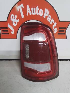 166-11379cr Dodge Truck 2020-2023 Ram 2500 3500 Right Passenger Led Tail Light Red Trim With Blind Spot 166-11379cr Dodge Truck 2020-2023 Ram 2500 3500 Right Passenger Led Tail Light Red Trim With Blind Spot