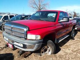 176.ch8n01 Dodge Truck Ram2500 2001 High Mounted Stop Light 2028628