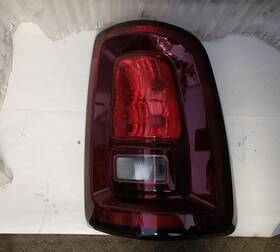 Dodge Truck 68592554aa Passenger Right Tail Light Incandescent Fits 25 2500 Pickup 579660