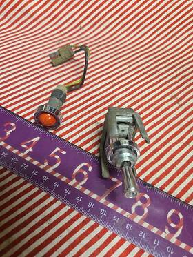 C5sb-15b661-a Fomoco Ford Oem Factory Original Thunderbird Power Convertible Top Control Switch 1964-1966 64-66 C5sb-15b661-a Fomoco Ford Oem Factory Original Thunderbird Power Convertible Top Control Switch 1964-1966 64-66