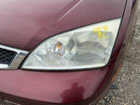 114-00246l Ford Driver Left Headlight Halogen Fits 05-07 Focus 776782