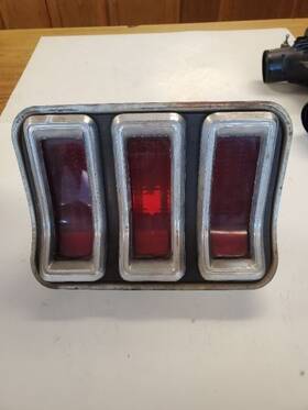 166-00403 Ford Tail Light Excluding Gt350 And Gt500 Fits 67-68 Mustang 411332