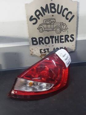 166-02304r Ford 2011-2013 Fiesta Hatchback Passenger Side Tail Light