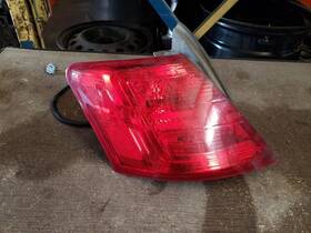 166-02449l Ford Driver Tail Light With Police Pkg Quarter Panel Fits 13-19 Taurus 200352