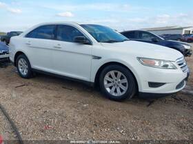176.fd1o10 Ford Taurus 2010 High Mounted Stop Light 1095058 176.fd1o10 Ford Taurus 2010 High Mounted Stop Light 1095058