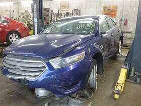 176.fd1o15 Ford Taurus 2015 High Mounted Stop Light 1244609