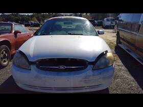 176.fd1u00 Ford Taurus 2000 High Mounted Stop Light 1096109