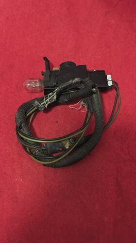 Ford E9zz-15702 1989-2004 Mustang Under Hood Engine Compartment Automatic Light Bulb