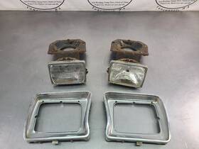 114.fd8279 Ford Truck 1978-79 Bronco Square Headlight Pair Assembly With Bucket/mount And Trim 114.fd8279 Ford Truck 1978-79 Bronco Square Headlight Pair Assembly With Bucket/mount And Trim